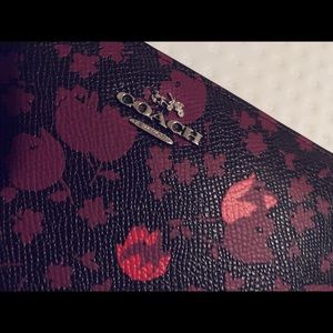 Authentic Coach purse !!